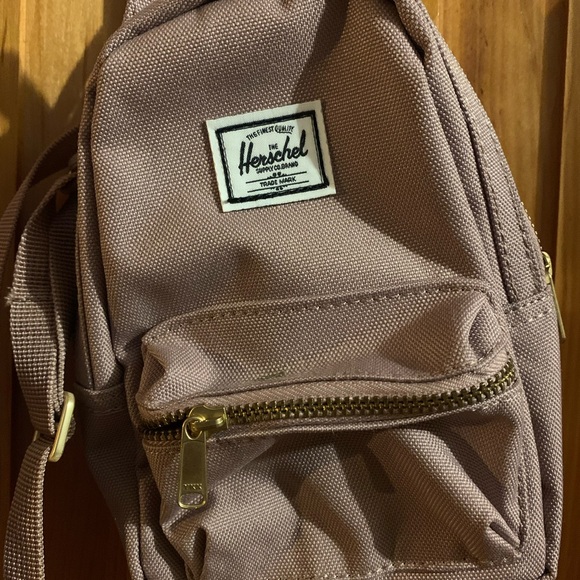 Herschel Crossbody - Picture 3 of 3